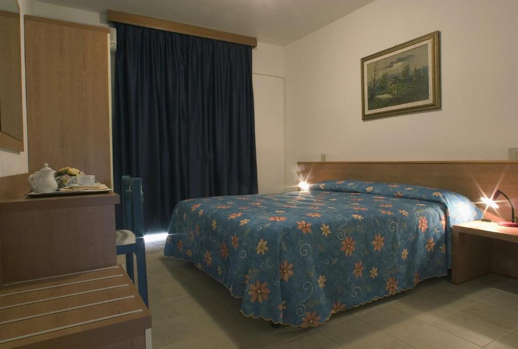 Hotel Santa Cruz Lignano Sabbiadoro Habitación foto