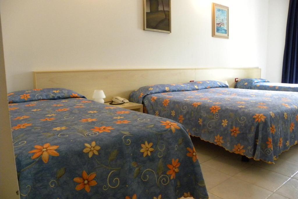 Hotel Santa Cruz Lignano Sabbiadoro Habitación foto