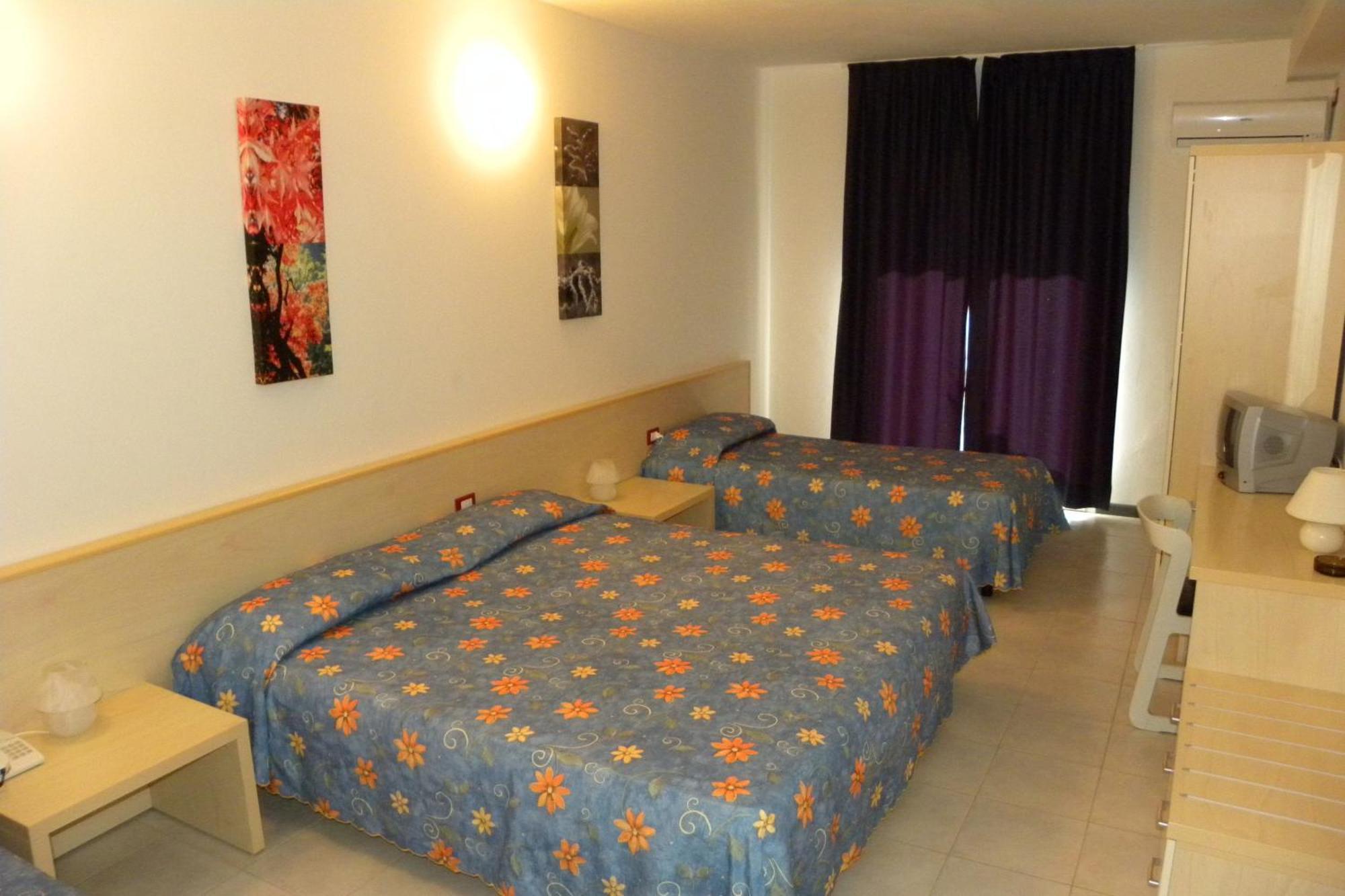 Hotel Santa Cruz Lignano Sabbiadoro Exterior foto